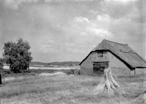 127758 Gezicht op een schaapskooi ter hoogte van het huis Zuylestein te Leersum.